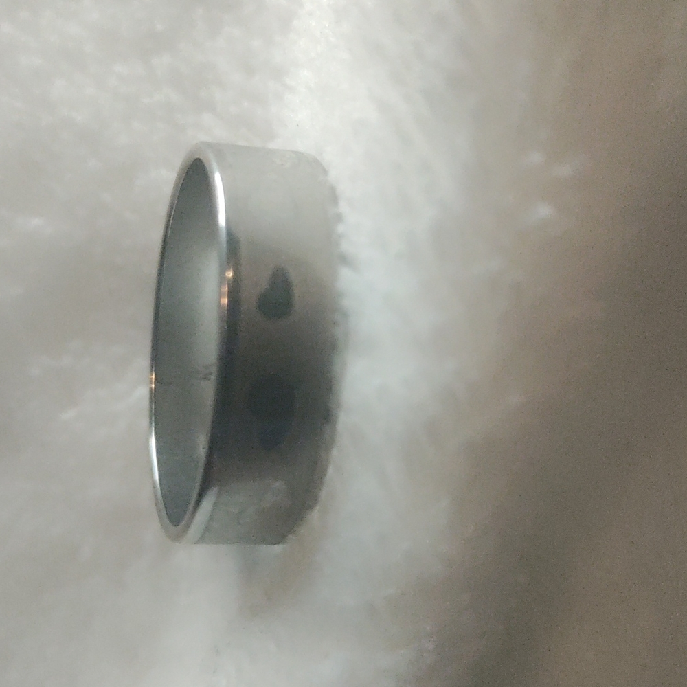 A man's Ring band w/ 💕